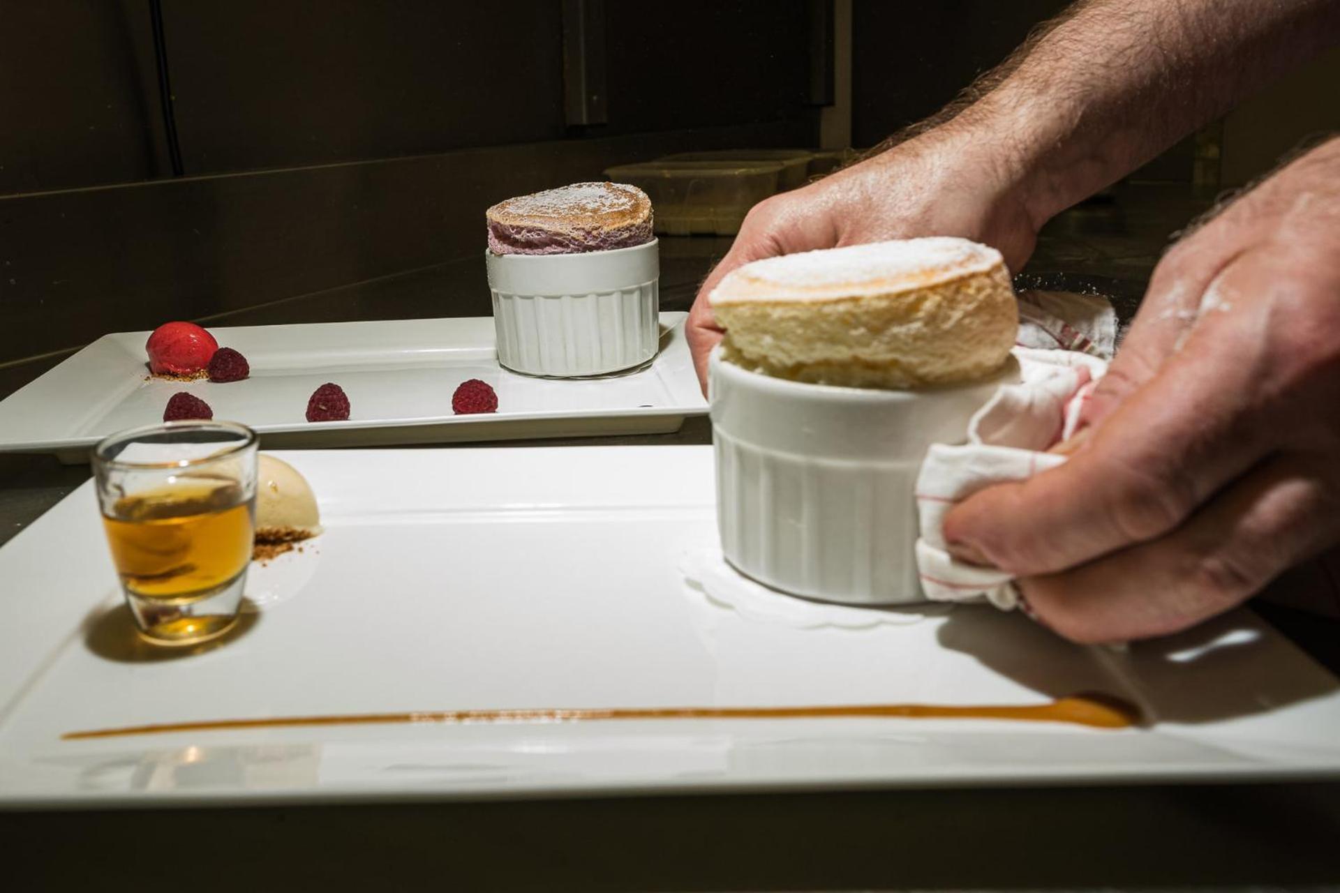 Logis Hotel Auberge Du Cheval Blanc Yvoy-le-Marron Екстер'єр фото