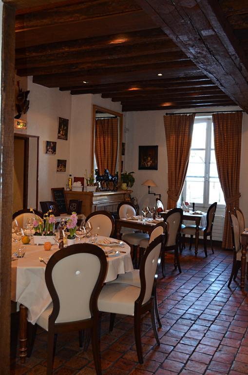 Logis Hotel Auberge Du Cheval Blanc Yvoy-le-Marron Екстер'єр фото